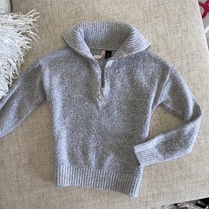 🪞 HM high neck collar light grey half zip pull over zip up long sleeve sweater